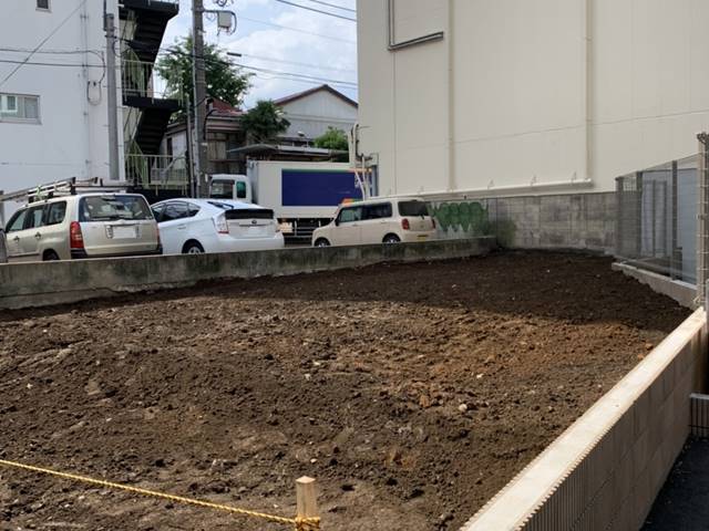 東京都新宿区北山伏町の木造2階建て戸建て解体工事後の様子です。