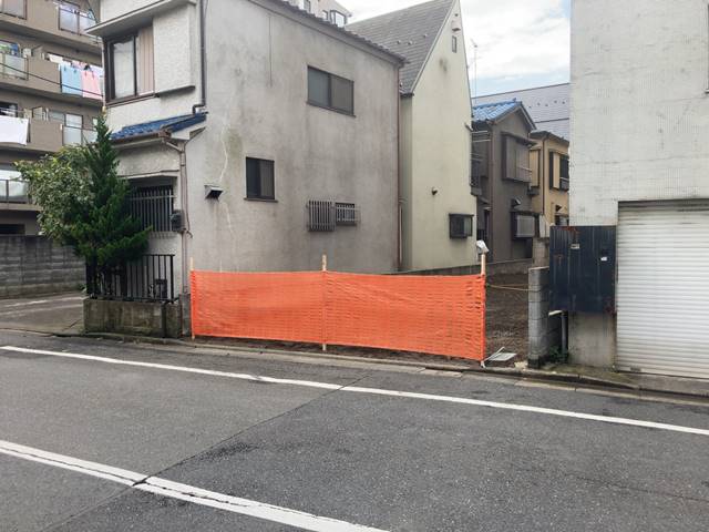 東京都大田区西糀谷の鉄骨造2階建て建物解体工事後の様子です。