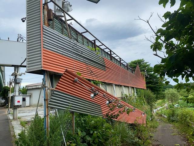 神奈川県横浜市緑区長津田町の看板撤去工事前の様子です。